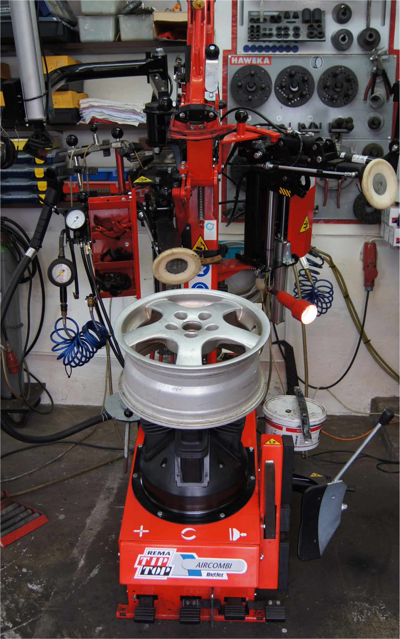 Reifenmontiermaschine TIP TOP Butler Airdraulic TLX inkl. Zubeh�r