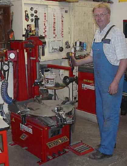 HAWEKA Reifenmontiermaschine AS 960